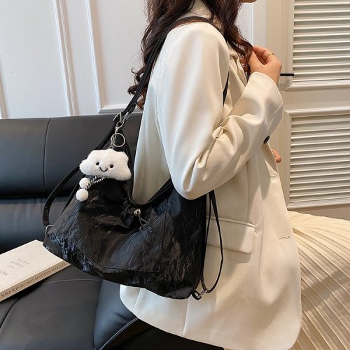 Wholesale Korean style casual large-capacity armpit bag women's bag 2024 new simple tote bag versatile shoulder bag