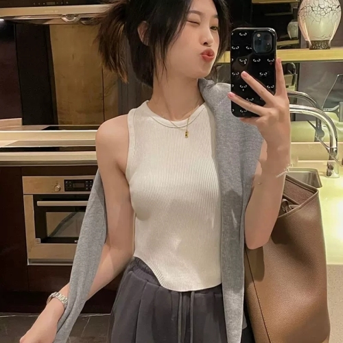 Summer thin hot girl short chic vest women's design niche ice silk knitted inner sleeveless top t-shirt
