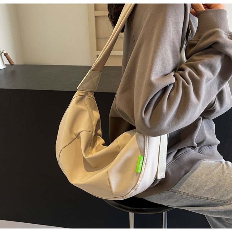 Spring and summer nylon canvas bag commuter shoulder dumpling bag ins versatile casual canvas bag large capacity for women