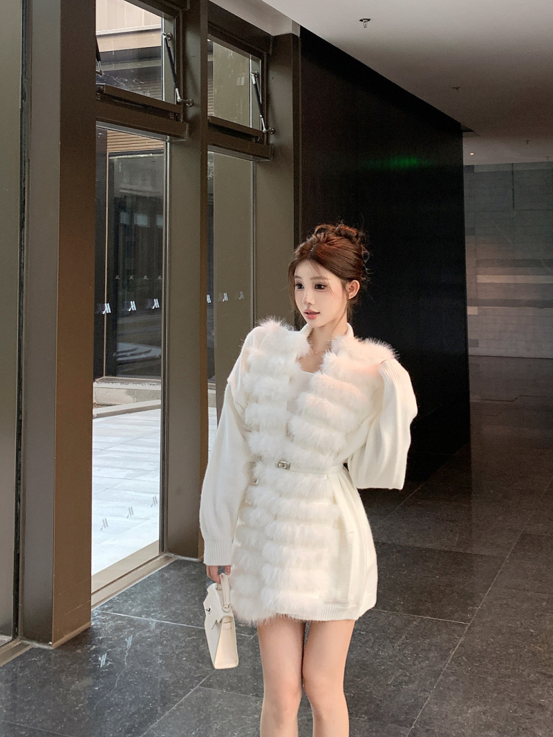 Actual shot of wool knitted cardigan for women in autumn and winter, versatile and stylish for little people, fashionable and stylish fur collar coat