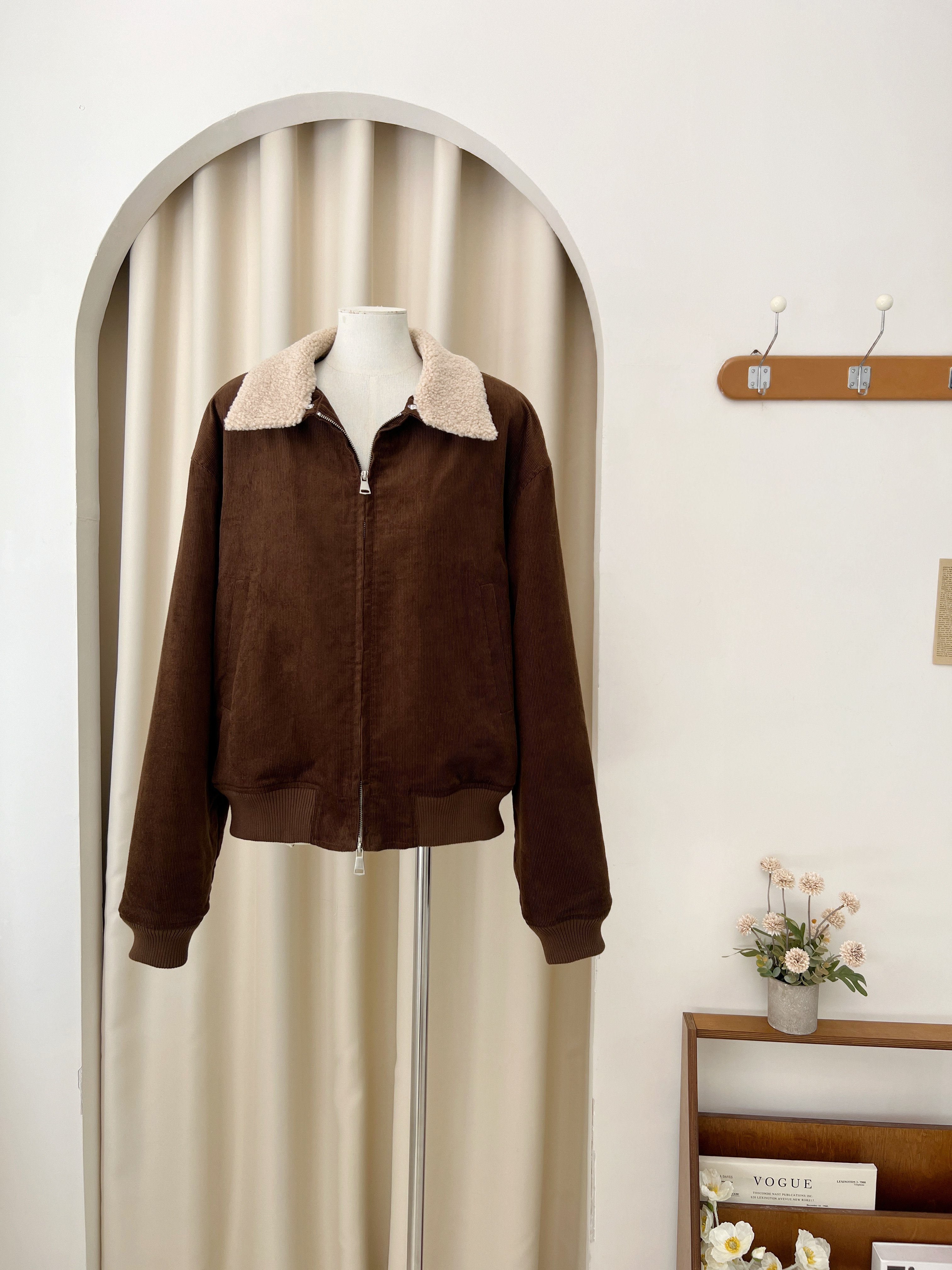 D YANGJUN Faux shearling lapel top winter chocolate zipper short thick coat corduroy jacket