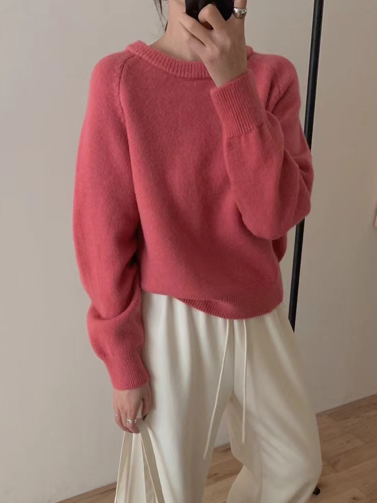 Korean simple autumn and winter soft waxy wool round neck sweater for women, lazy style, high-end loose knitted pullover