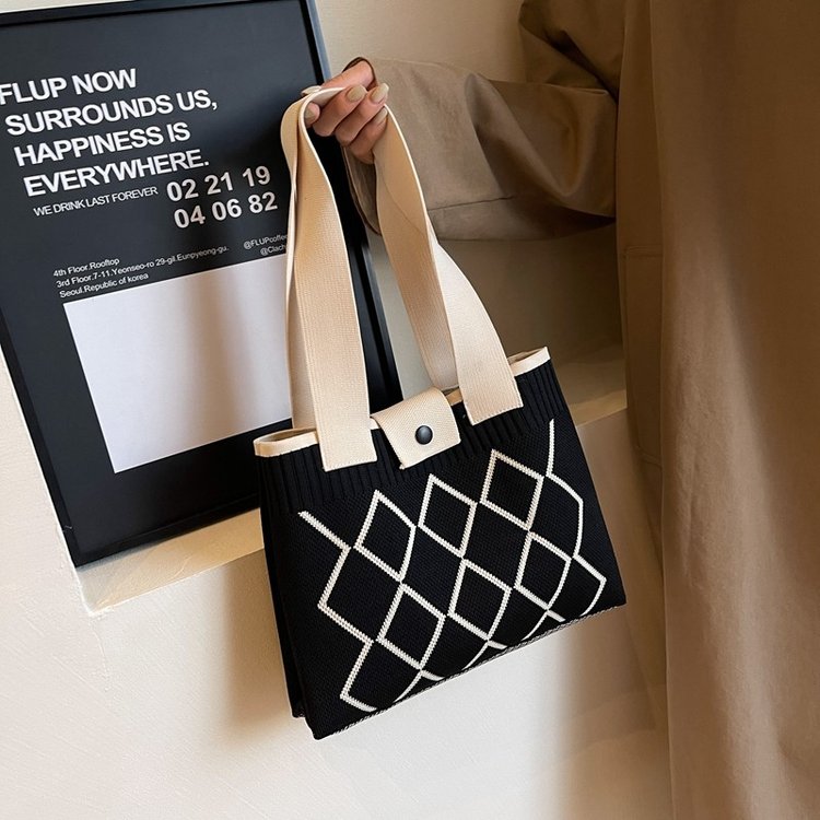 Korean style knitted wool bag for women 2024 new fashion large capacity handbag versatile commuting shoulder tote bag