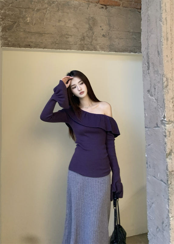 French style off-shoulder knitted design long-sleeved top and skirt suit for women