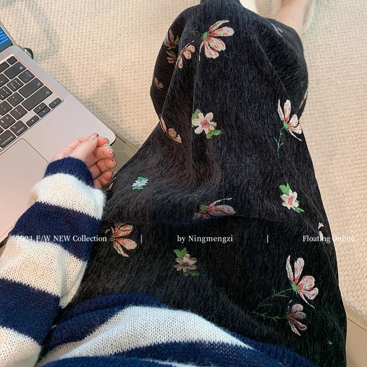 Black Jacquard Velvet Skirt Women's 2024 Autumn and Winter New Lazy Style French Retro Slim A-Line Long Skirt