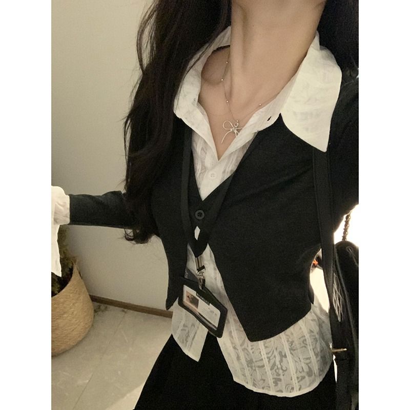 Contrast color fake two-piece shirt spliced ​​long-sleeved sweater for women early autumn chic bell-sleeved top