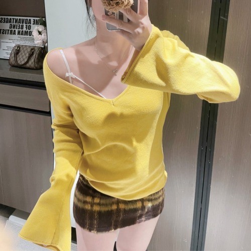 Comfortable and slimming V-neck long-sleeved versatile knitted top