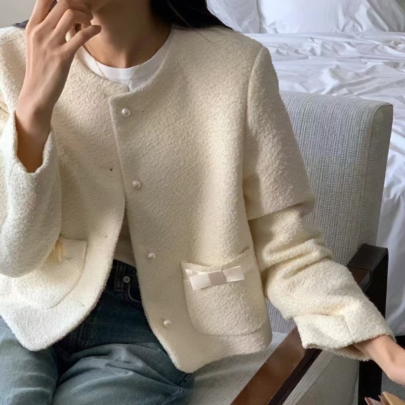 Korean chic retro temperament fashionable round neck pearl button bow pocket small fragrant style short coat for women