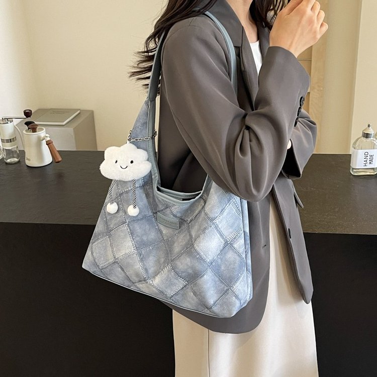 2024 new high-end large-capacity bag for women, versatile trendy crossbody bag for women, summer commuting shoulder tote bag