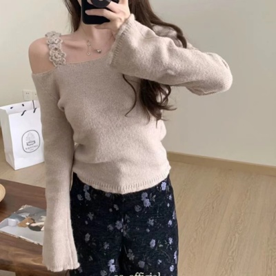 Korean retro temperament crocheted off-shoulder sweater women's autumn new style lazy high-end temperament slim sweater