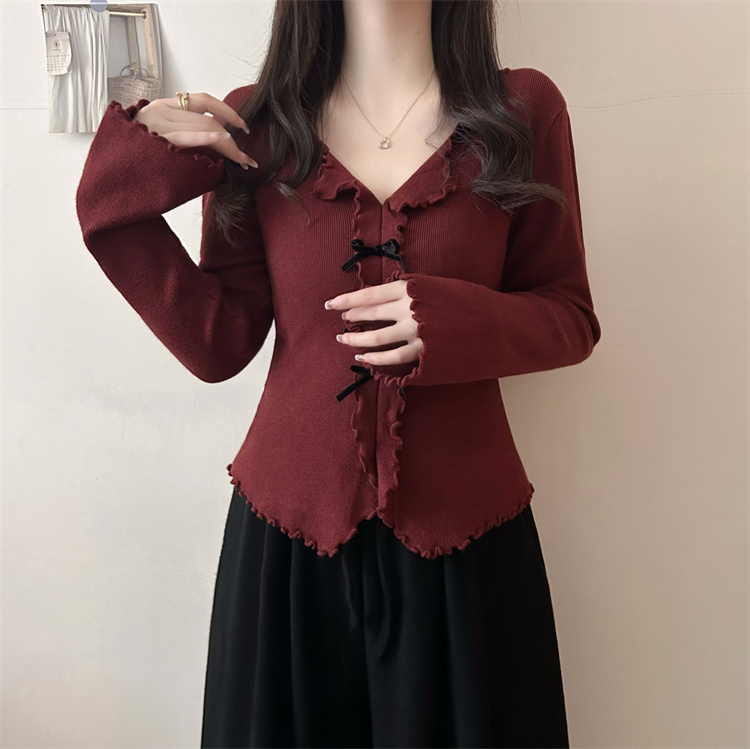 Actual shot ~ Autumn and winter new Korean style bow V-neck trumpet sleeve slim knitted top with design