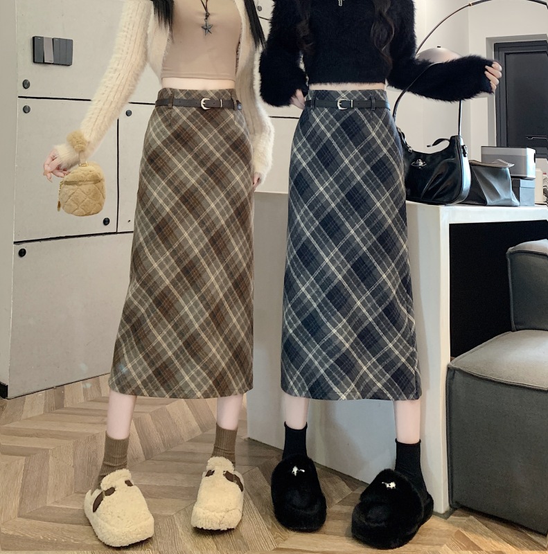 High-waisted woolen skirt for women 2024 autumn and winter straight slit hip-covering plaid mid-length a-line skirt