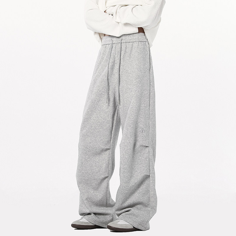 pleated sweatpants