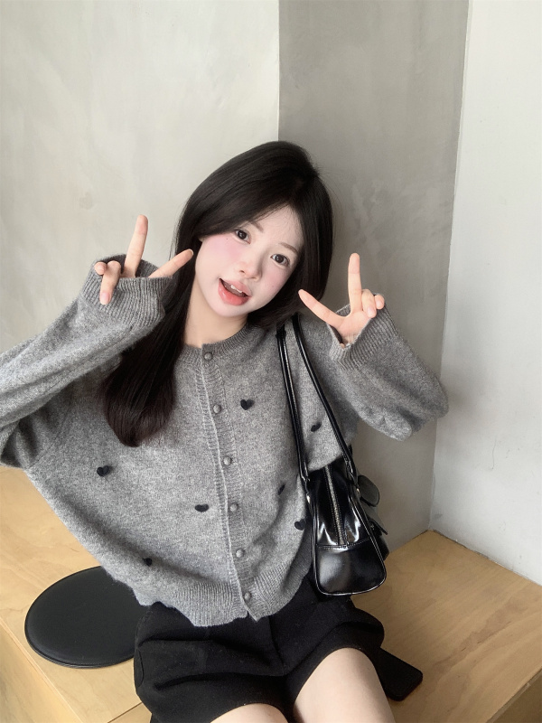 Korean style small love soft and waxy slim fit knitted cardigan for women loose sweater jacket