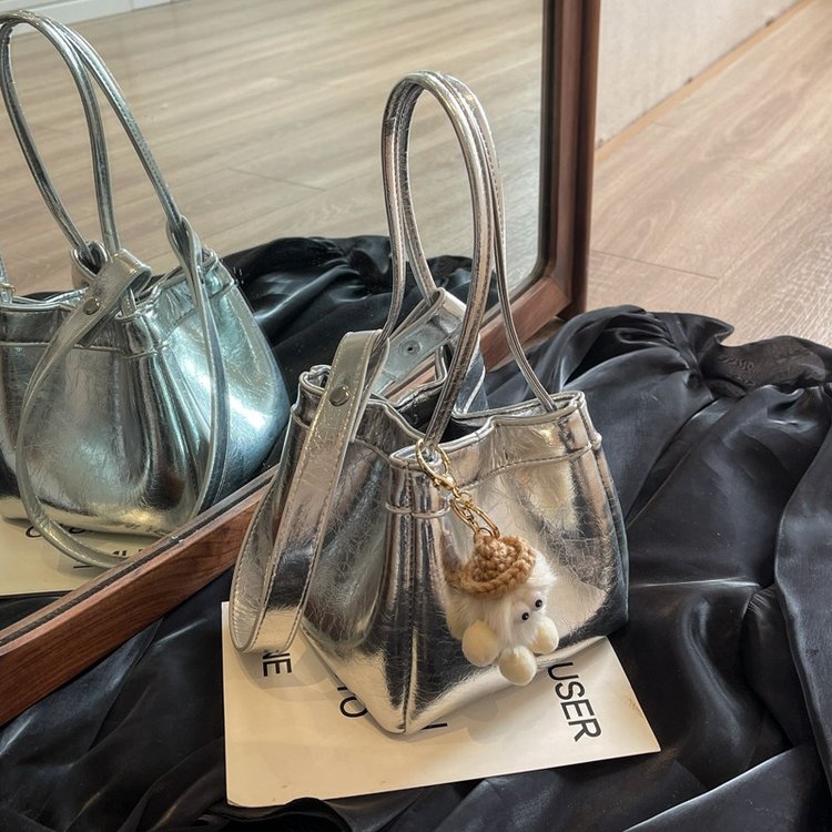 2024 new high-end and good-looking birthday gift women’s bag, fashionable and versatile, trendy one-shoulder portable bucket bag