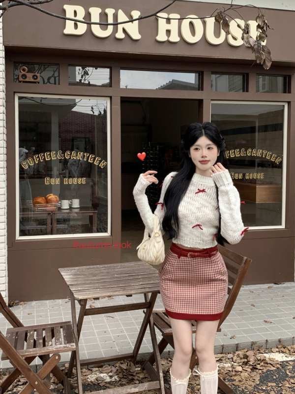 Chunshan Cherry Autumn Outing Knitted Long Sleeve Top Houndstooth Red Skirt Suit