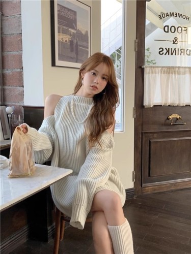 Nuopin lusty girl lazy style halterneck casual off-shoulder loose long sweater sweater top for women