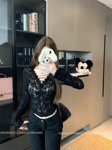 Black lace strappy top for women in autumn and winter, versatile pure lust large V-neck waist-cinching inner layered shirt