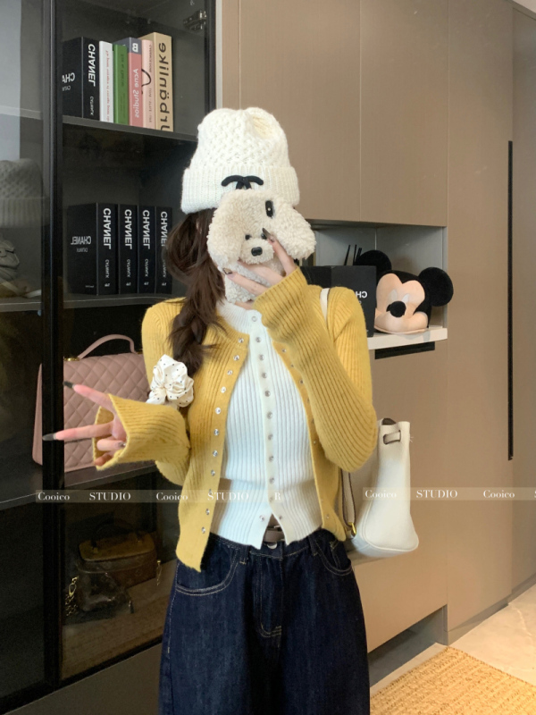 Popular design fake two-piece knitted cardigan with contrasting color design