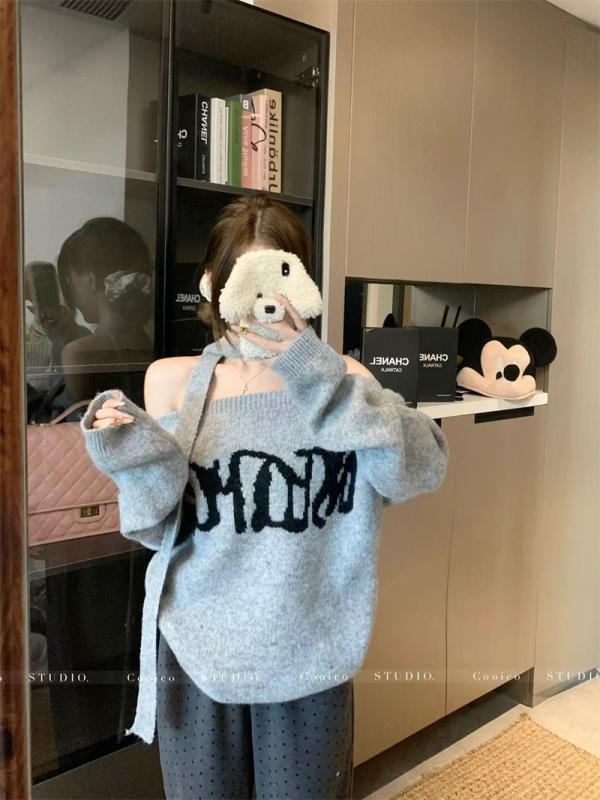 Korean style letter pattern sexy one shoulder loose soft waxy sweater for women with tie to keep warm in winter