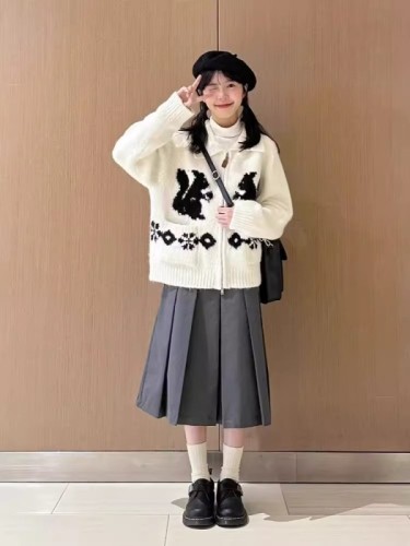 Japanese squirrel soft waxy zipper lapel long-sleeved knitted cardigan for women in autumn and winter design lazy loose sweater jacket