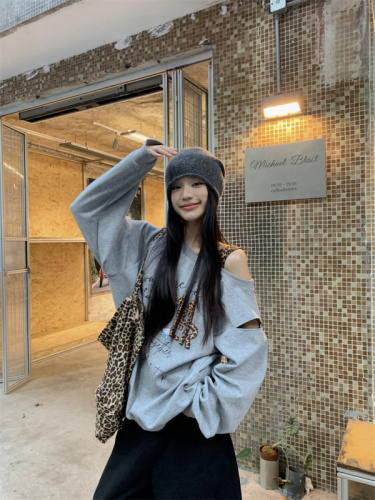 Printed design niche loose and lazy leopard print oblique shoulder off-shoulder long-sleeved top