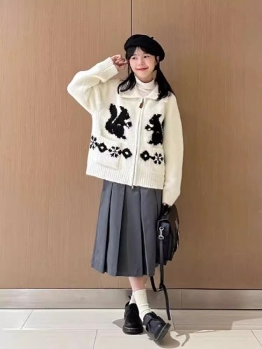 Japanese squirrel soft waxy zipper lapel long-sleeved knitted cardigan for women in autumn and winter design lazy loose sweater jacket