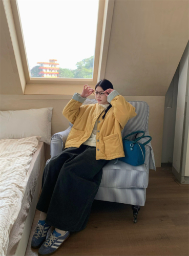 Practical goose yellow and blue reversible round neck thickened warm cotton jacket