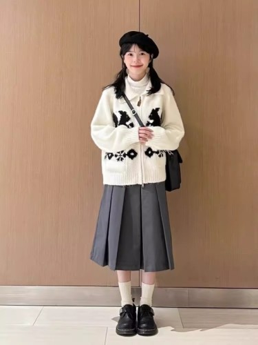 Japanese squirrel soft waxy zipper lapel long-sleeved knitted cardigan for women in autumn and winter design lazy loose sweater jacket