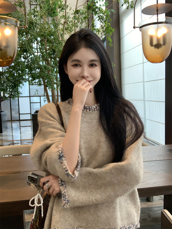 Honey bear velvet design round neck pullover sweater new for winter Loose and versatile casual knitted bottoming shirt