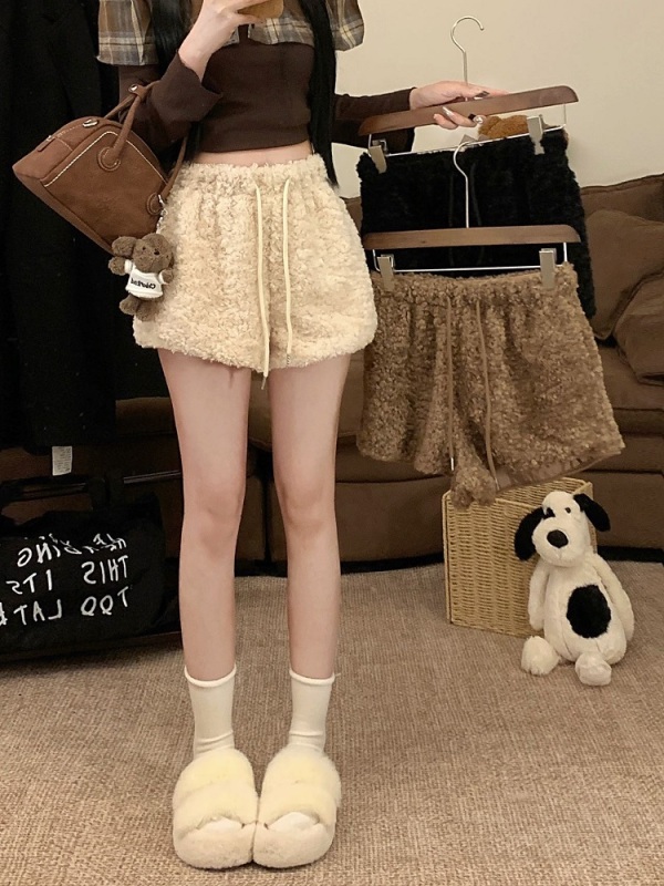 Designed drawstring elastic waist sherpa shorts winter loose warm casual pants plush hot pants