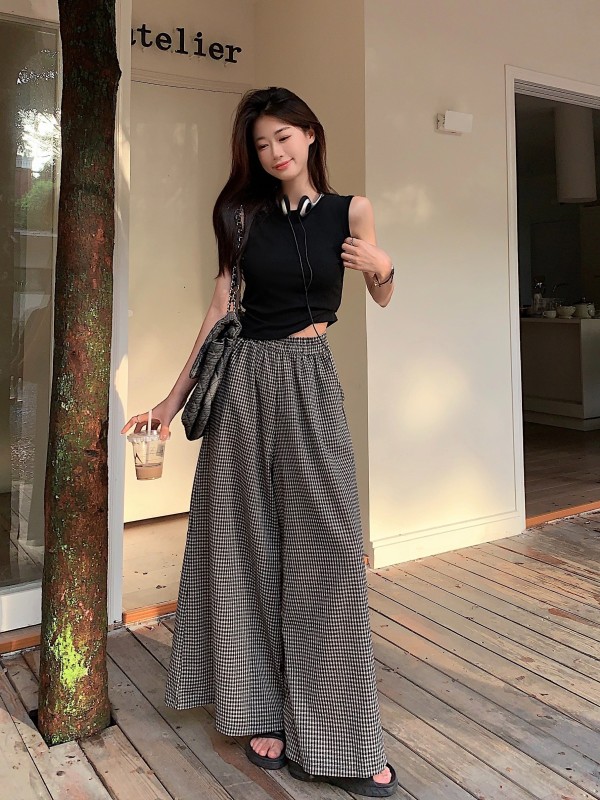 Actual shot and real price ~ Korean style sleeveless vest + thin high-waisted loose plaid pants suit, fashionable and retro two-piece set