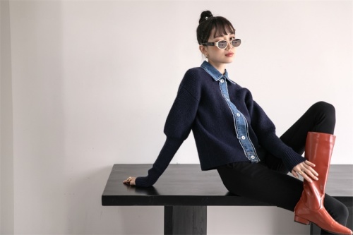 ins cardigan sweater women's loose design denim stitching white thickened Korean style jacket autumn new trend