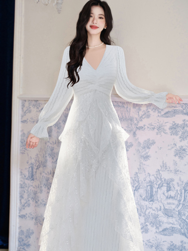 Large size French gentle style knitted sweater dress for women with high-end lace splicing slim long skirt