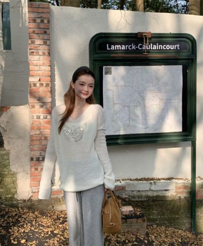 Mohair beaded bow knitted sweater, loose and lazy long-sleeved top