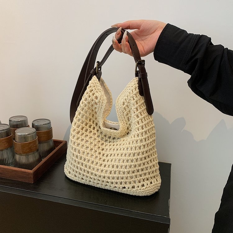 Handwoven bag women's 2024 new trendy summer popular beach vacation shoulder bag large capacity straw bag