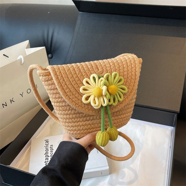 2024 New Exquisite Fashion Flower Woven Bag Women's Fashionable and Versatile Mobile Phone Bag High-Quality Trendy Crossbody Bag