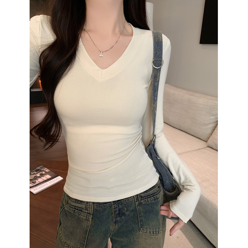 Korean simple and gentle style V-neck design, niche slimming and versatile autumn and winter new long-sleeved T-shirt top