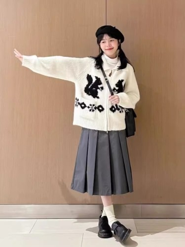 Japanese squirrel soft waxy zipper lapel long-sleeved knitted cardigan for women in autumn and winter design lazy loose sweater jacket