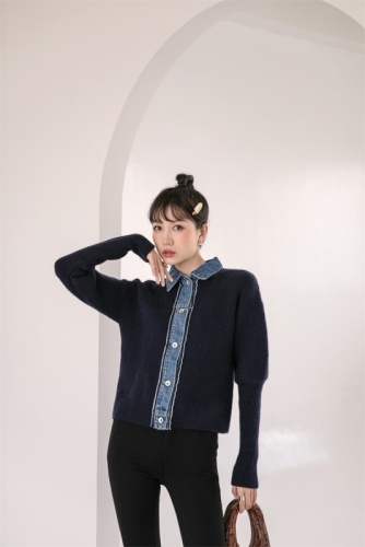 ins cardigan sweater women's loose design denim stitching white thickened Korean style jacket autumn new trend