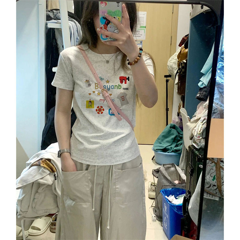 Regular slim fit short-sleeved T-shirt, tight cotton shoulder bag collar, matching version, printed