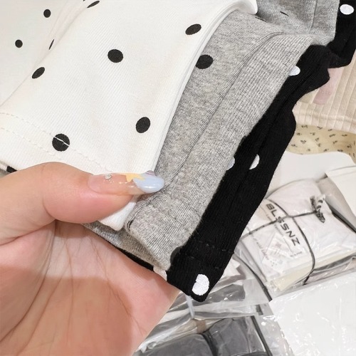 Short-sleeved T-shirt for women summer 2024 short right shoulder polka dot round neck top Korean style women's clothing