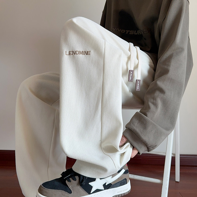For casual and versatile autumn and winter men's letter guard