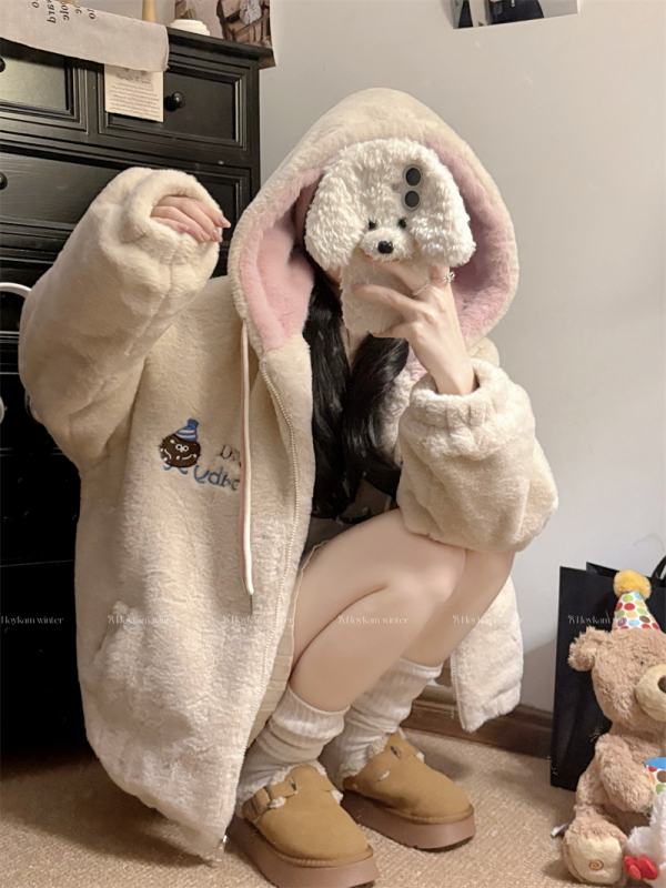 Sweet girl hits the street~New loose furry embroidered quilted hooded cotton coat