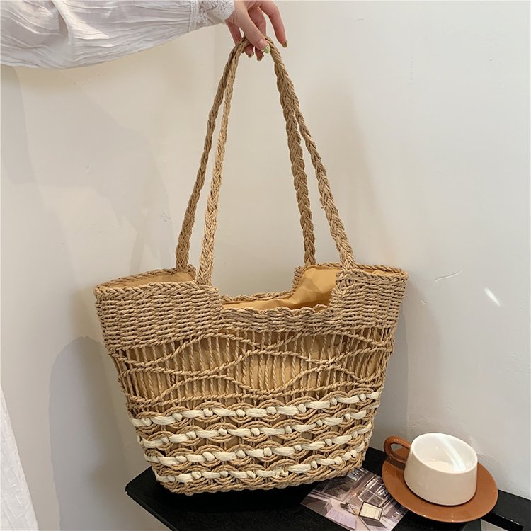 Woven straw shoulder bag, versatile large-capacity tote bag, lined hollow wave ripple summer beach bag for women