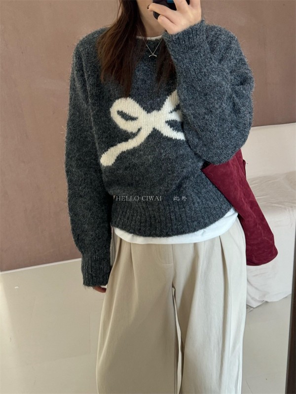 2024 new autumn and winter bow sweater with knitted sweater to wear Korean style lazy style loose top for women