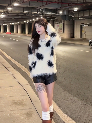 Warm, soft and waxy lazy style long-sleeved sweater for women in autumn mink furry loose and versatile top