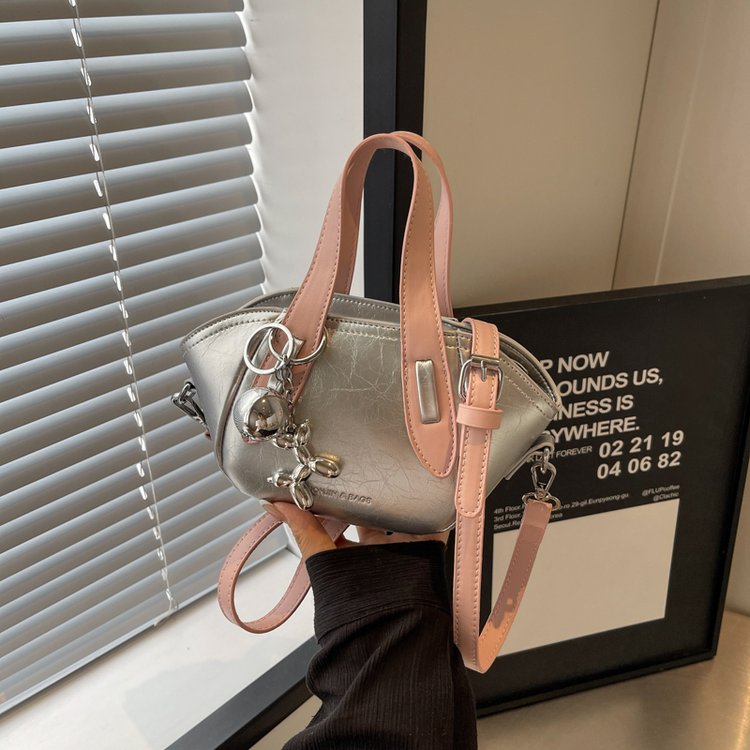 High-end niche silver bag for women 2024 new fashion handbag, fashionable and versatile shoulder bag, crossbody bag