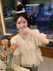 Designed niche shirts, age-reducing tops for women, summer French embroidered puff sleeves, short-sleeved gentle shirts