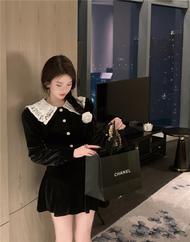 Retro velvet short coat women's hollow lace top + high waist skirt two-piece set